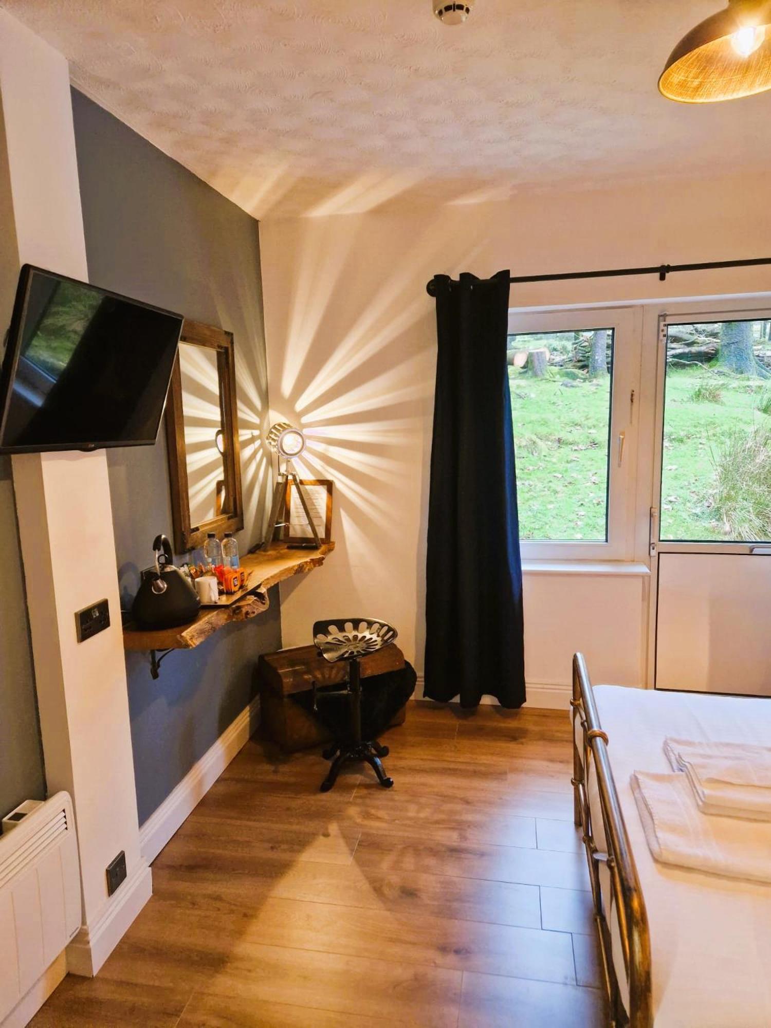 Wheal Tor Hotel & Glamping Liskeard Exteriör bild