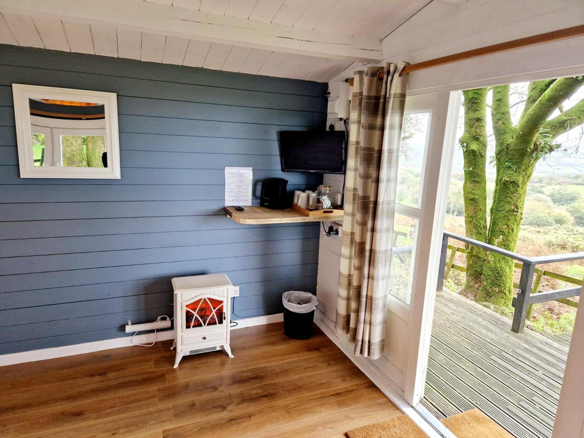 Wheal Tor Hotel & Glamping Liskeard Exteriör bild